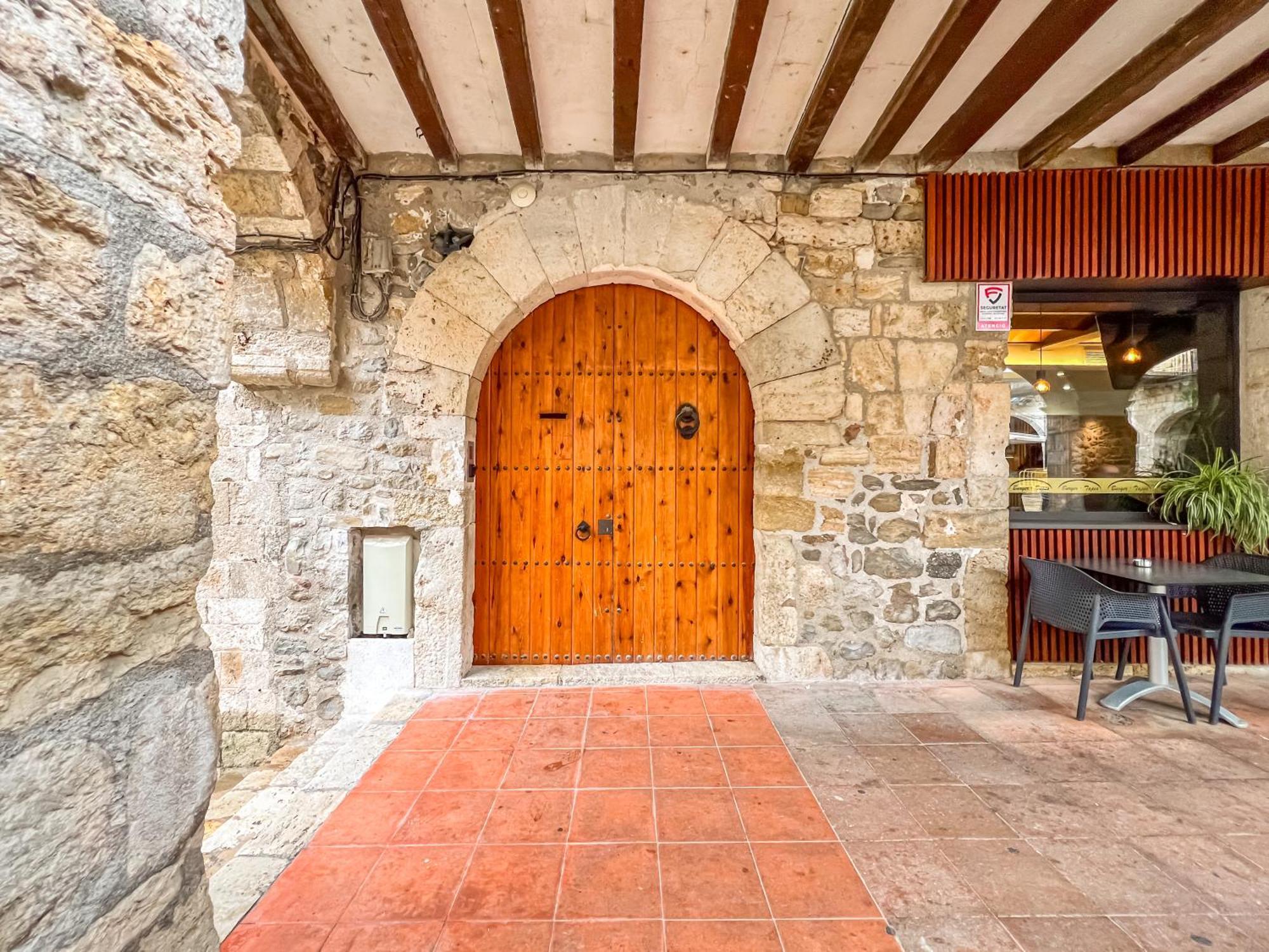 Can Cintet 1 Apartamento En La Plaza De Besalu Exterior photo