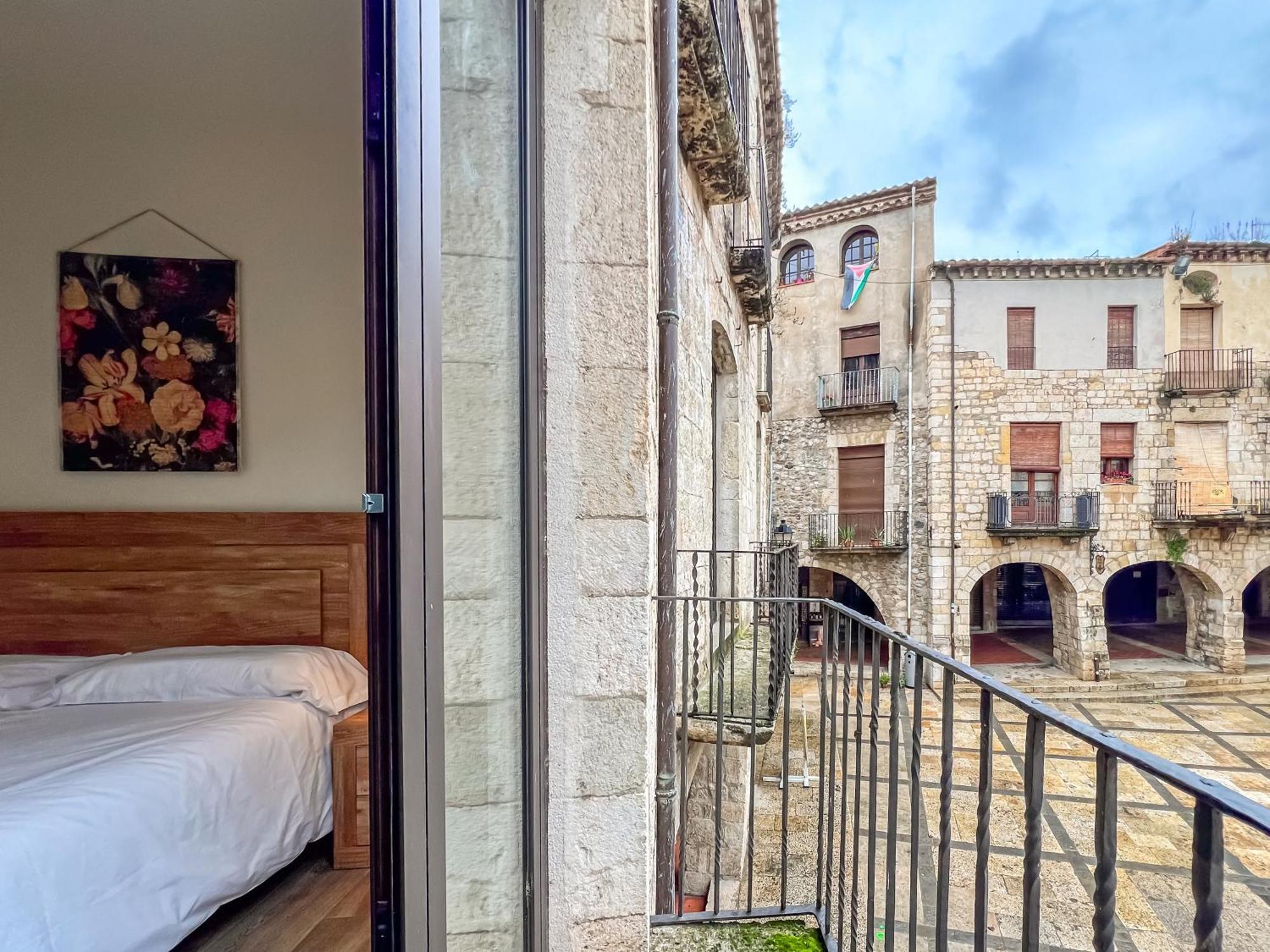 Can Cintet 1 Apartamento En La Plaza De Besalu Exterior photo