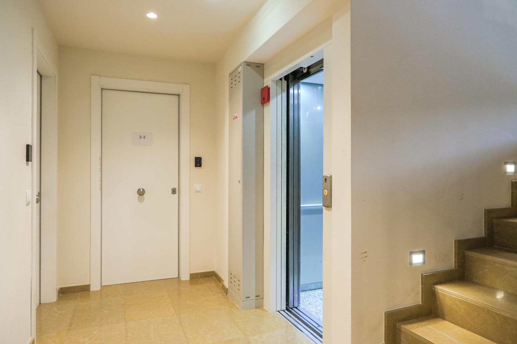 Can Cintet 1 Apartamento En La Plaza De Besalu Exterior photo